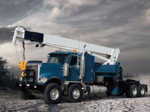 International PayStar 5900 8x4 Crane
